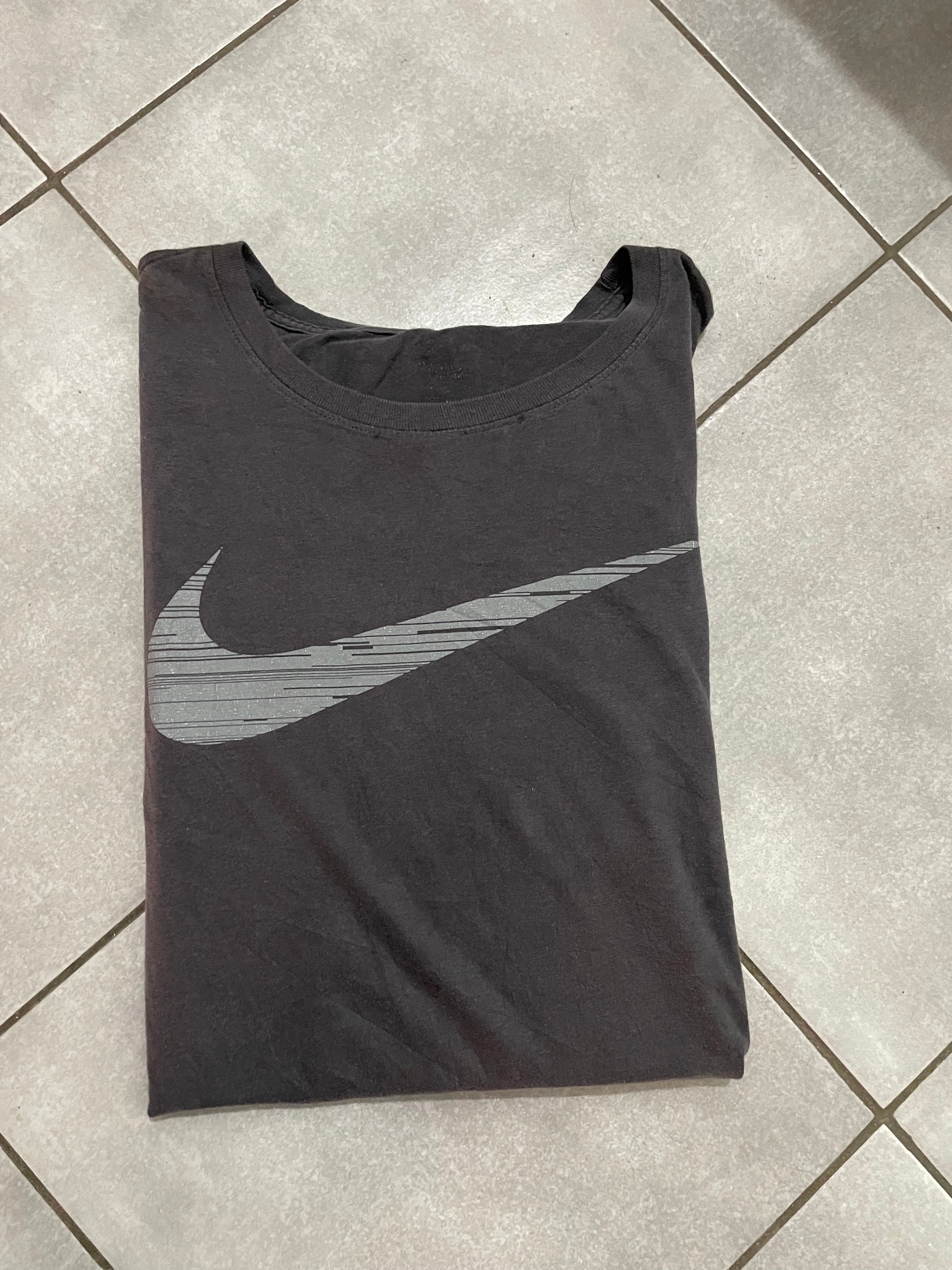 T-SHIRT NIKE : S